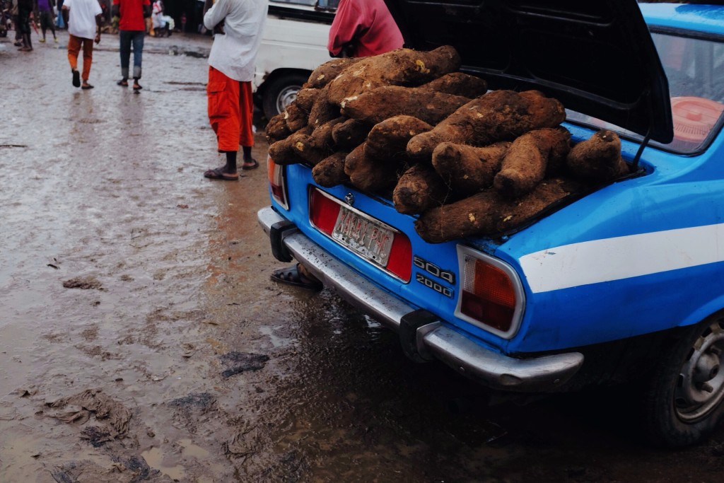 Yams in the boot of a car, Creek Road Market, Old Port Harcourt Township